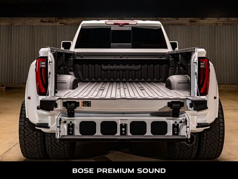 Used 2024 GMC Sierra 3500 Denali w/ Denali Reserve Package image 8