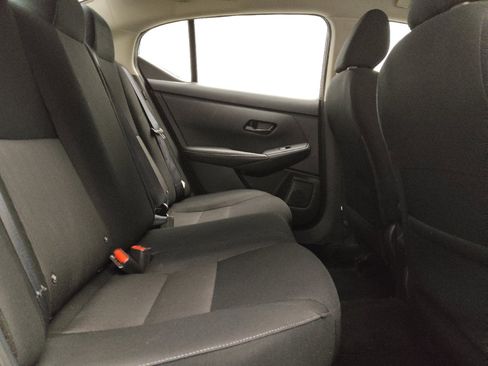 Used 2024 Nissan Sentra SV FWD image 19