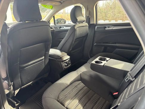 Used 2016 Ford Fusion SE image 20