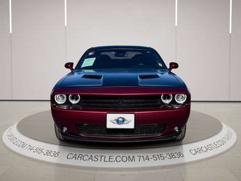Used 2020 Dodge Challenger SXT w/ Blacktop Package RWD image 2