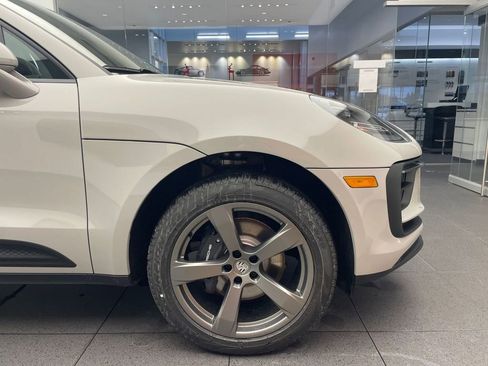 New 2026 Porsche Macan image 26