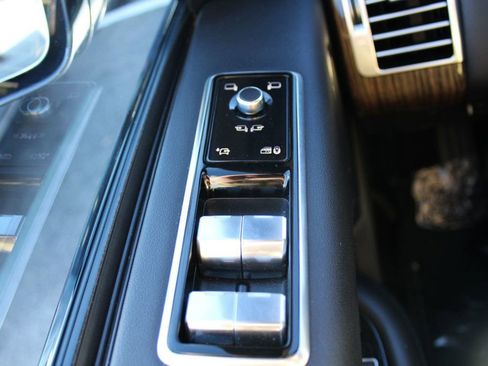 Used 2019 Land Rover Range Rover Supercharged image 28