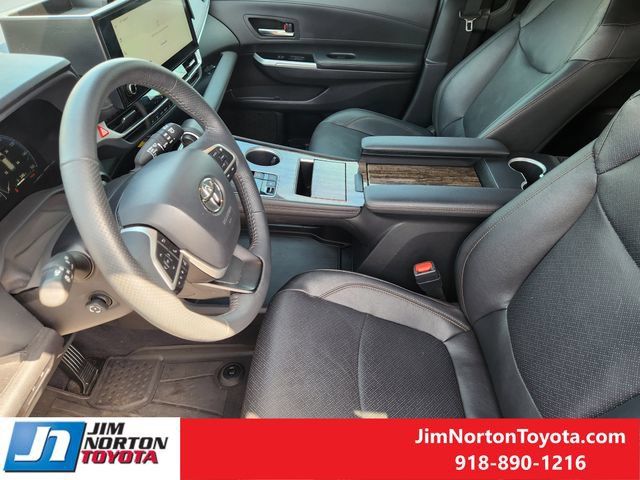 Used 2025 Toyota Sienna Platinum FWD image 14