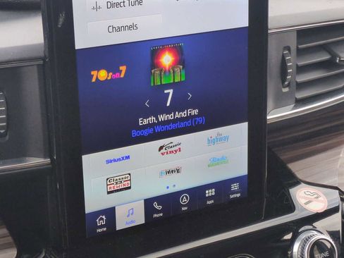 Used 2022 Ford Explorer Limited w/ Limited Technology Package image 13