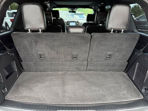Used 2019 Ford Expedition Limited w/ Equipment Group 303A RWD image 20