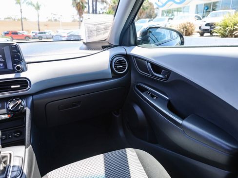 Used 2021 Hyundai Kona SEL Plus w/ Cargo Package FWD image 5