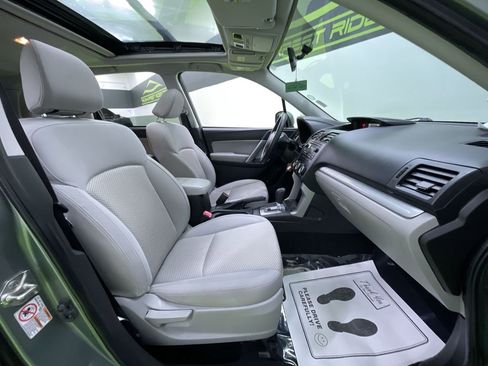 Used 2014 Subaru Forester 2.5i Premium w/ All-Weather Package image 28