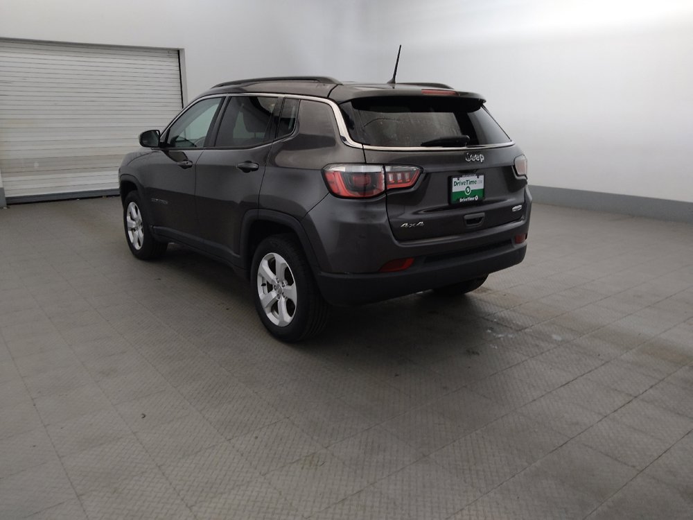 Used 2018 Jeep Compass Latitude w/ Cold Weather Group AWD/4WD image 5