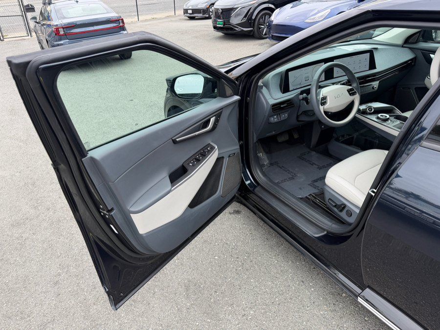 Used 2024 Kia EV6 Wind w/ Wind Technology Package RWD image 9