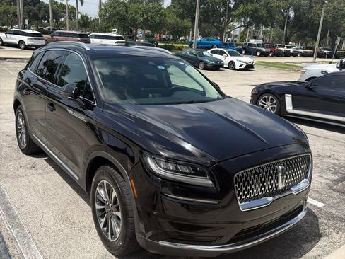 Certified 2023 Lincoln Nautilus FWD image 3