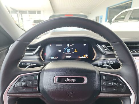 Used 2023 Jeep Grand Cherokee L Limited w/ MOPAR Finishing Package AWD/4WD image 20