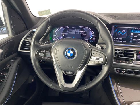 Used 2022 BMW X5 xDrive45e w/ Premium Package image 13