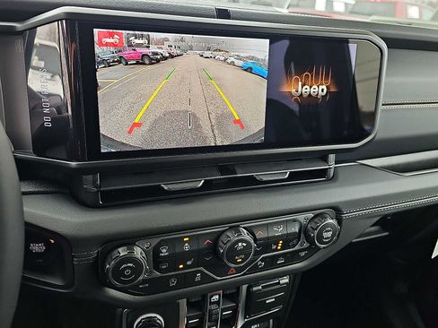 New 2026 Jeep Wrangler Unlimited Sahara AWD/4WD image 13