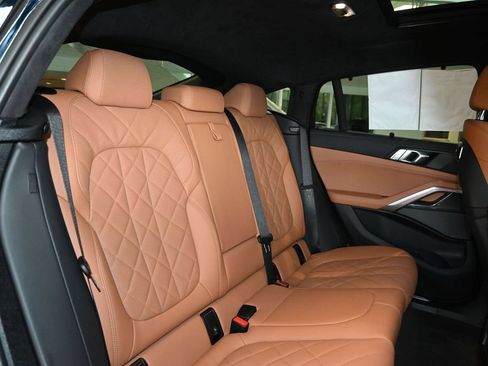 Used 2025 BMW X6 M60i AWD/4WD image 34