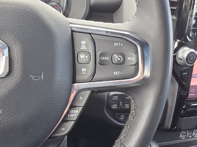 Used 2025 RAM 1500 Laramie AWD/4WD image 31