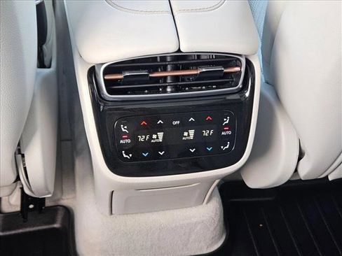 Used 2023 Mercedes-Benz EQS 580 4MATIC SUV image 19