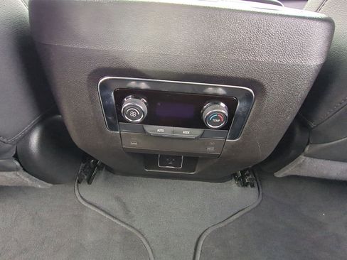 Used 2025 Chevrolet Tahoe LT image 21