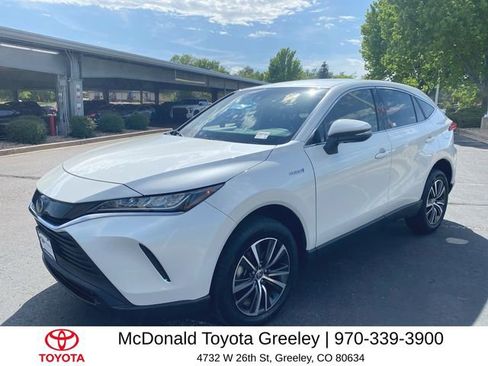 Used 2021 Toyota Venza LE AWD/4WD image 1