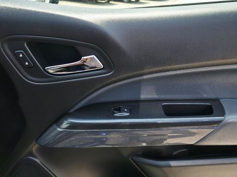 Used 2016 Chevrolet Colorado Z71 AWD/4WD image 18