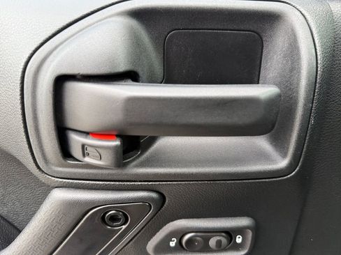 Used 2017 Jeep Wrangler Unlimited Sahara image 24