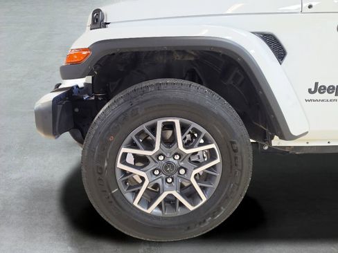 Certified 2025 Jeep Wrangler Sahara image 10