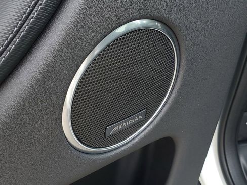 Used 2026 Land Rover Discovery Sport Landmark image 13