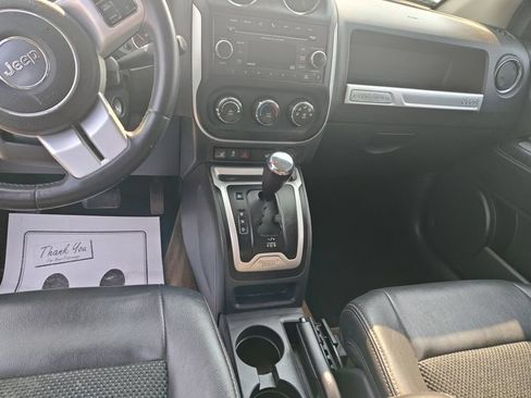 Used 2017 Jeep Compass Latitude AWD/4WD image 11