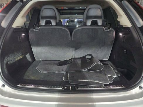 Used 2025 Volvo XC90 B6 Plus image 18