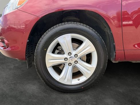Used 2010 Toyota Highlander Limited AWD/4WD image 5