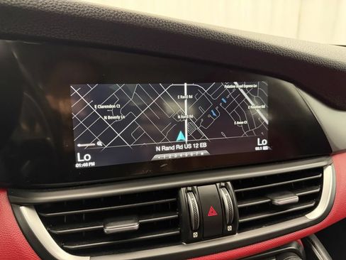 Used 2018 Alfa Romeo Giulia AWD image 26