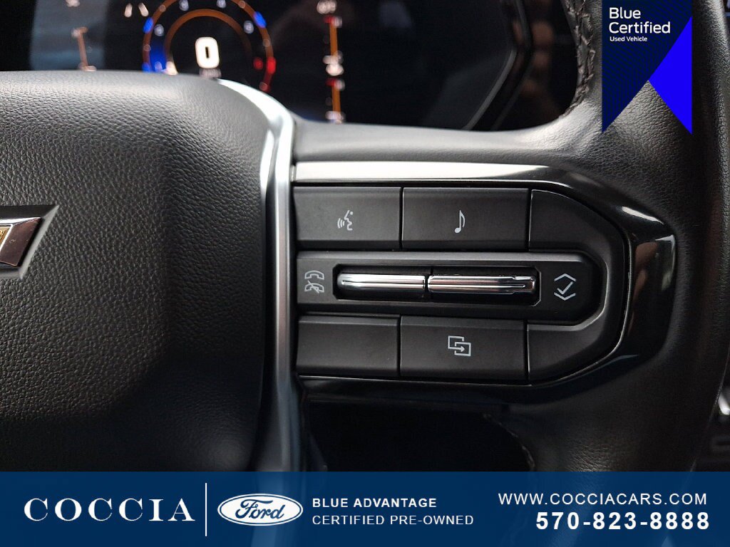 Used 2023 Chevrolet Colorado LT AWD/4WD image 23