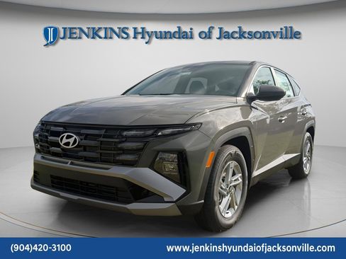 Used 2026 Hyundai Tucson SE image 1