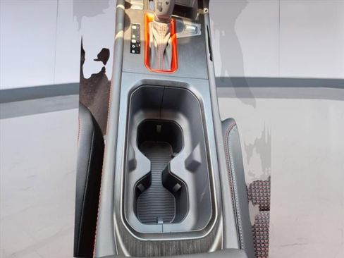 New 2025 Nissan Kicks SR w/ Illumination Package image 22