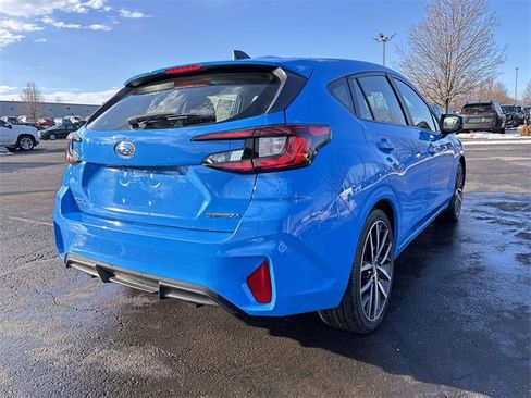 Used 2024 Subaru Impreza 2.0i Sport image 11