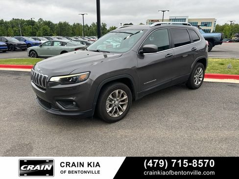 Used 2021 Jeep Cherokee Latitude Lux FWD image 2