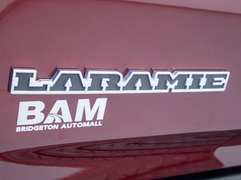 Used 2024 RAM 1500 Laramie AWD/4WD image 35