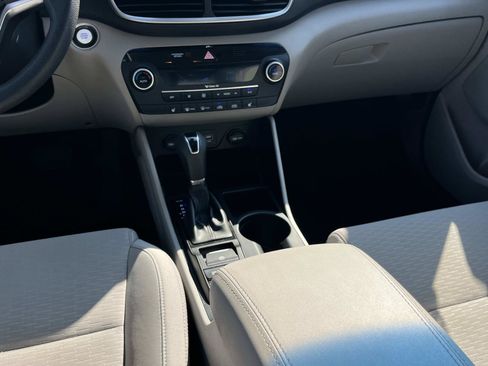 Used 2019 Hyundai Tucson SEL AWD/4WD image 16