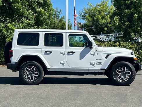 Certified 2024 Jeep Wrangler Sahara image 3