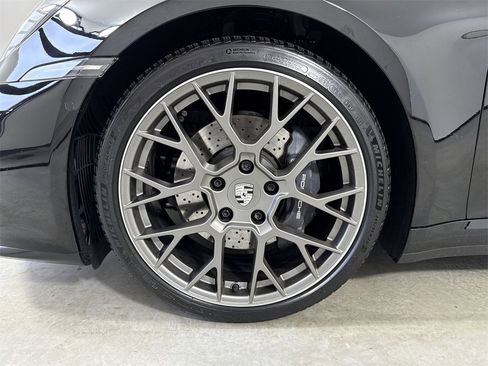 Certified 2025 Porsche 911 Carrera image 13