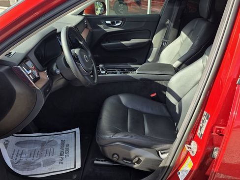 Used 2023 Volvo XC60 B5 Plus FWD image 14