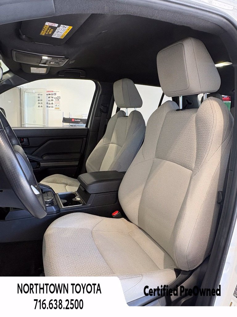 Used 2025 Toyota 4Runner SR5 AWD/4WD image 27