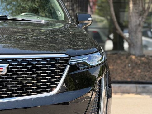 Used 2024 Cadillac XT6 Premium Luxury w/ Technology Package AWD/4WD image 5