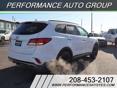 Used 2017 Hyundai Santa Fe Limited image 17