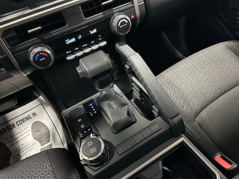 Used 2025 Toyota 4Runner SR5 image 38