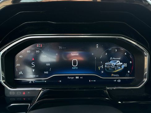 Used 2024 Chevrolet Silverado 2500 LTZ w/ LTZ Plus Package image 10