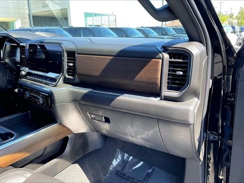 Used 2024 Chevrolet Silverado 3500 High Country w/ High Country Premium Package AWD/4WD image 19