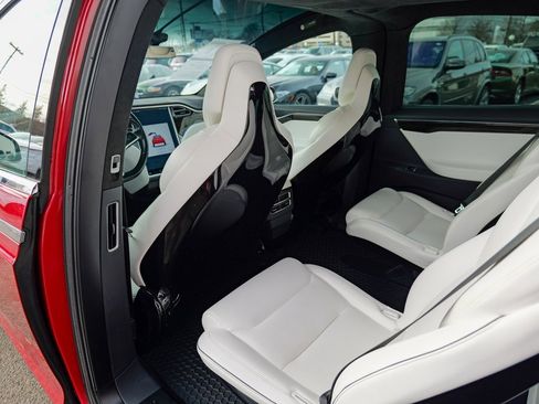 Used 2016 Tesla Model X 90D image 25