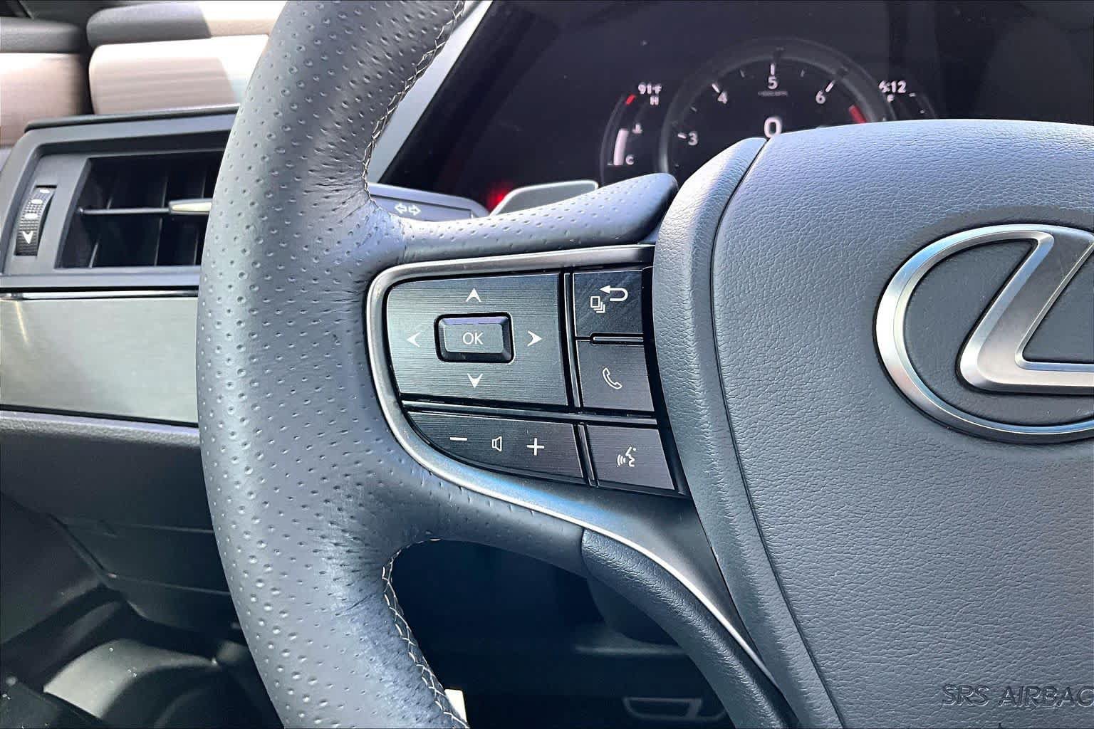 Used 2024 Lexus ES 350 F Sport w/ Accessory Package (Z2) FWD image 23