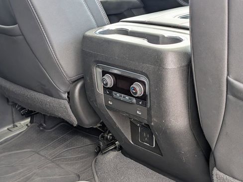 Used 2022 Chevrolet Suburban RST w/ Luxury Package AWD/4WD image 33