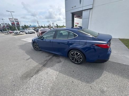 Used 2025 Toyota Camry XLE FWD image 25